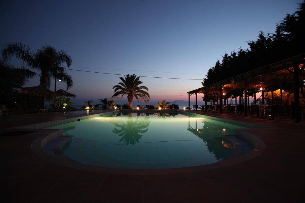 Iria Beach Kültér fotó
